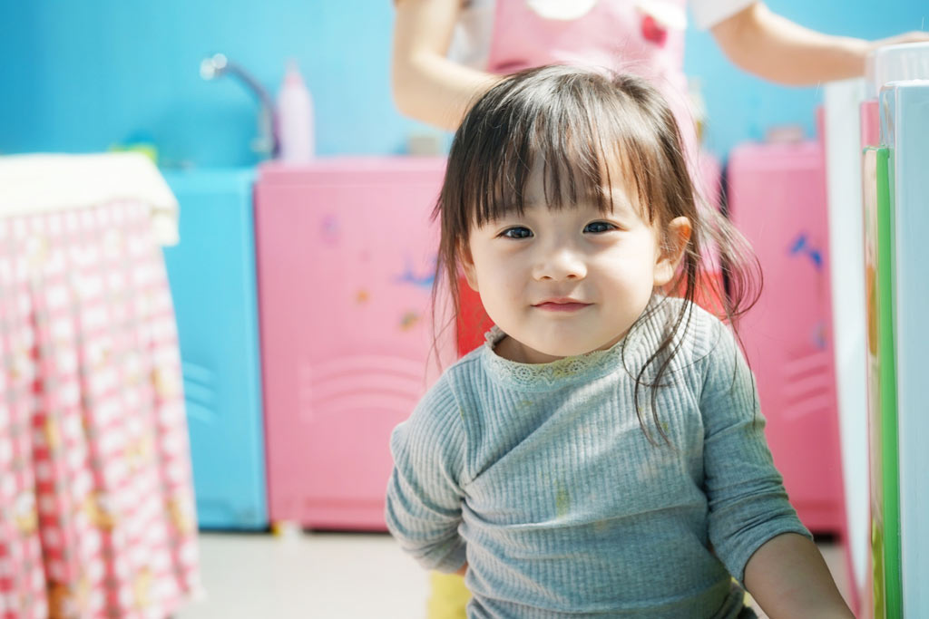How To Help a Shy Preschooler Feel More Confident